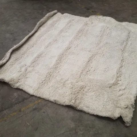 QUALITY DESIGNER AREA RUG - APPROXIMATELY 200×200CM