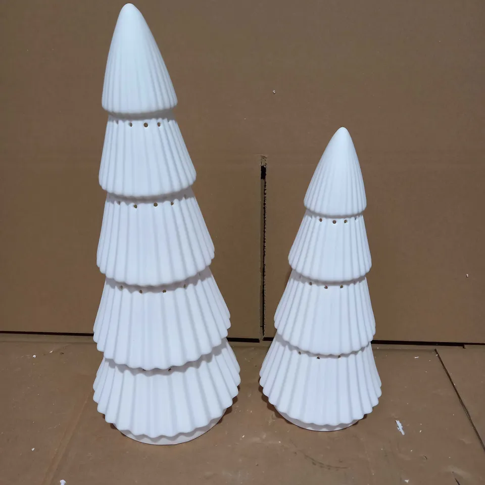 K BY KELLY HOPPEN SET OF 2 LARGE CERAMIC LIGHT UP ORNAMENTS