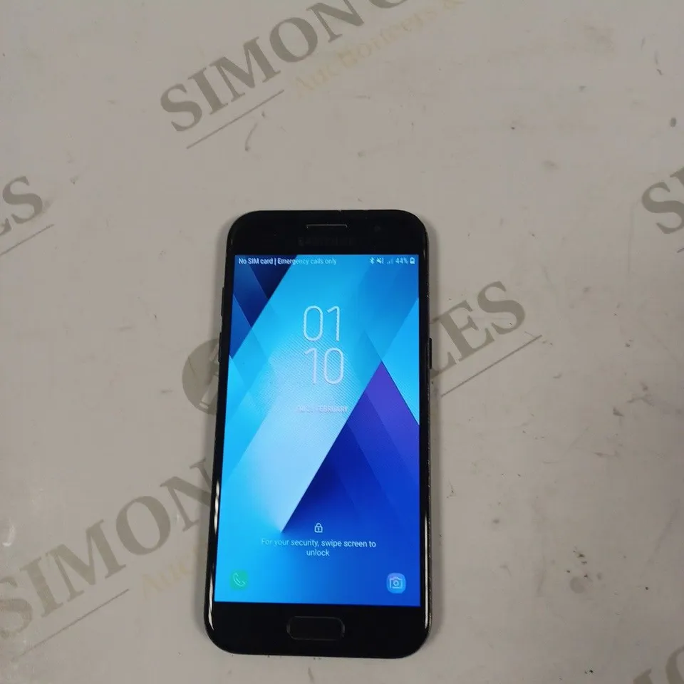 SAMSUNG GALAXY A5 MOBILE PHONE IN BLACK