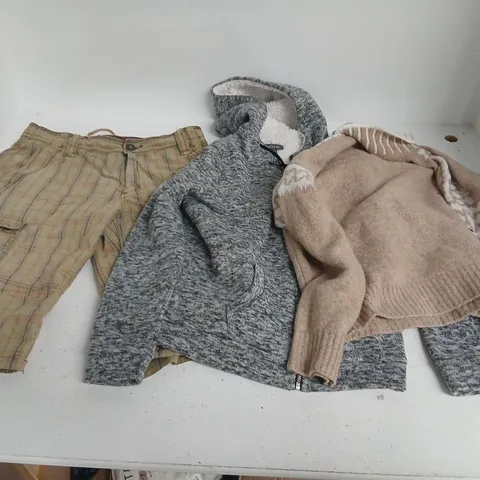 LARGE QUANTITY OF ASSORTED CLOTHING AND ACCESSORIES TO INCLUDE; PRIMARK, NEXT AND DIVIDED