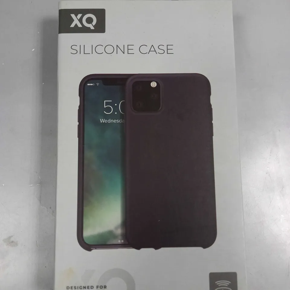 APPROXIMATELY 40 BRAND NEW BOXED XQ SILICONE PROTECTIVE CASES FOR IPHONE 6.5" 2019 MODEL 