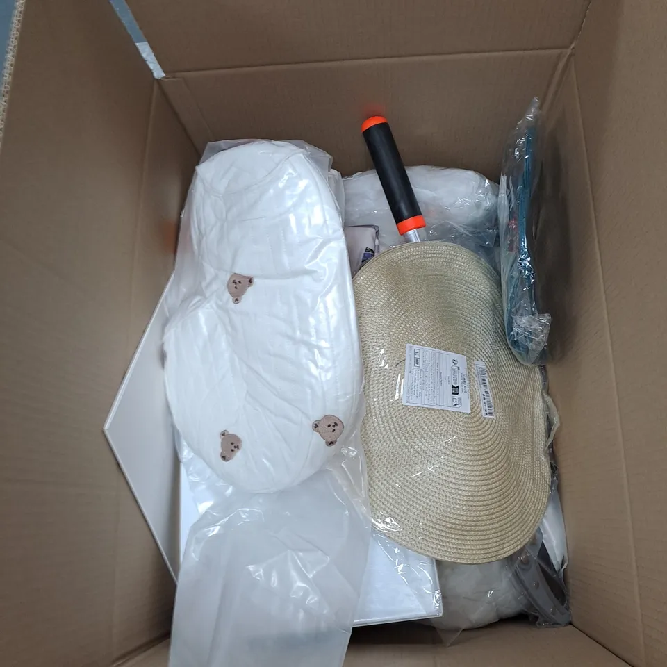 APPROXIMATELY 15 ASSORTED HOUSEHOLD ITEMS TO INCLUDE PILLOWCASES, BACKPACK AND A SHOWER CURTAIN