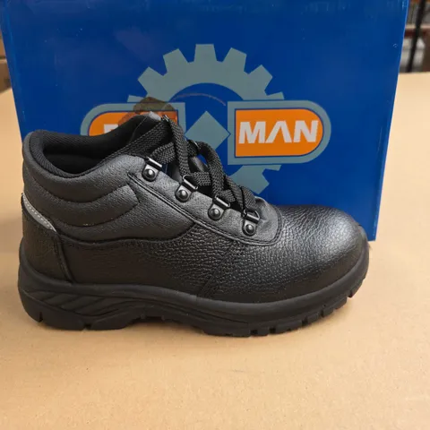 BRAND NEW BOXED PROMAN DUAL DENSITY CHUKKA BUFFALO LEATHER SAFETY BOOTS IN BLACK - UK 3