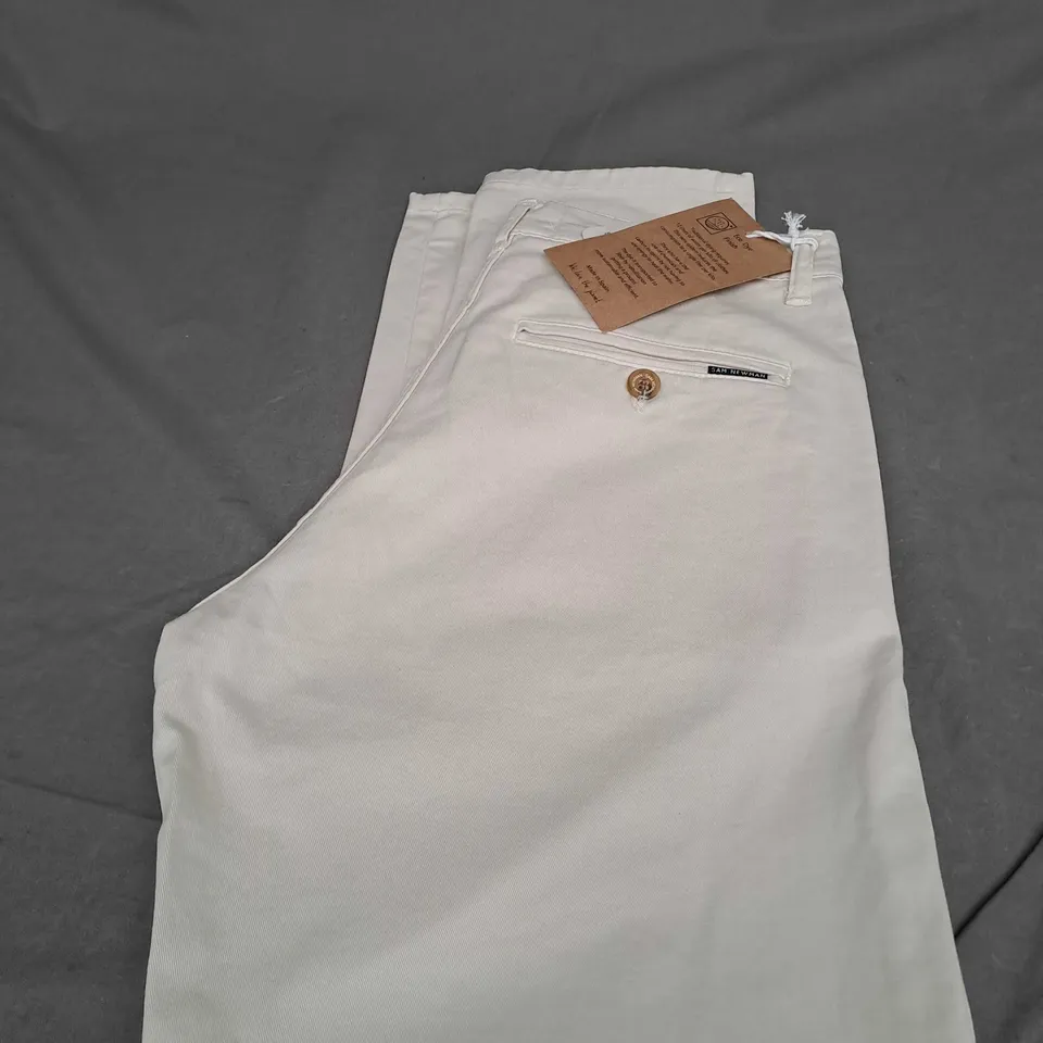 SAM NEWMAN DENIM JEANS IN CREAM SIZE 40