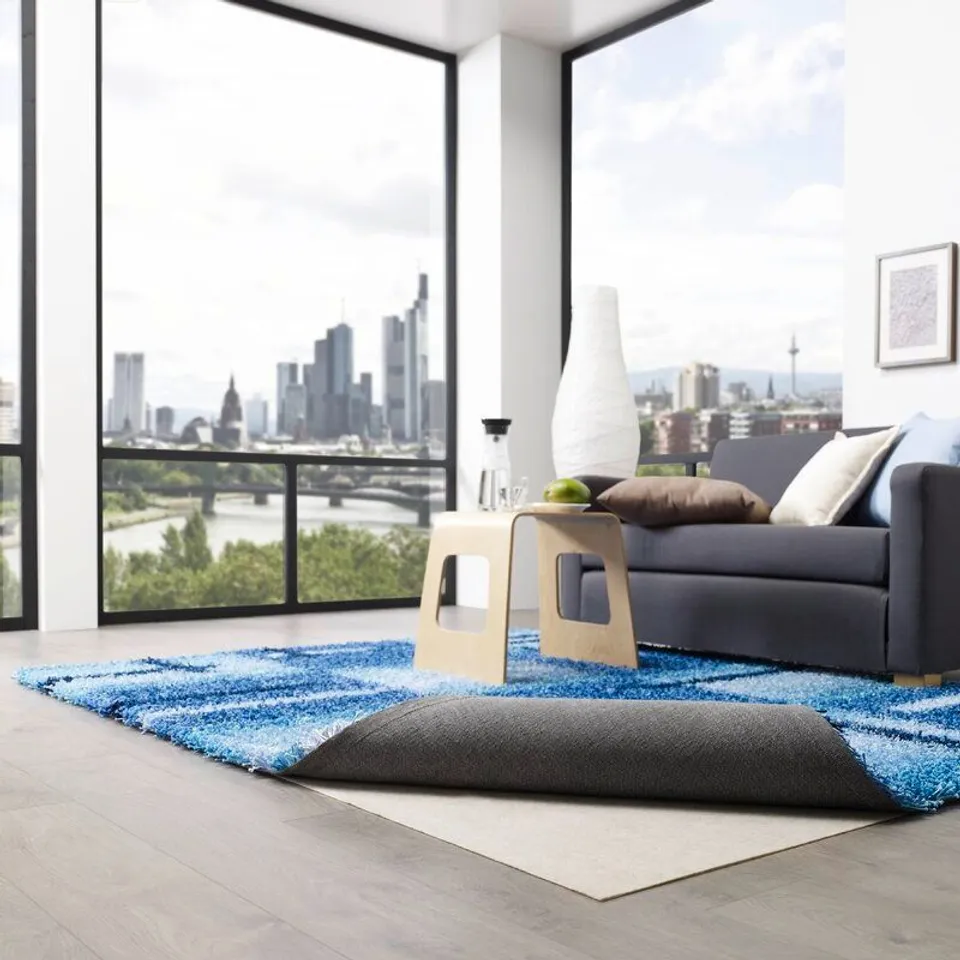 BAGGED AKO ANTI SLIP RUG GRIPPER MAT 