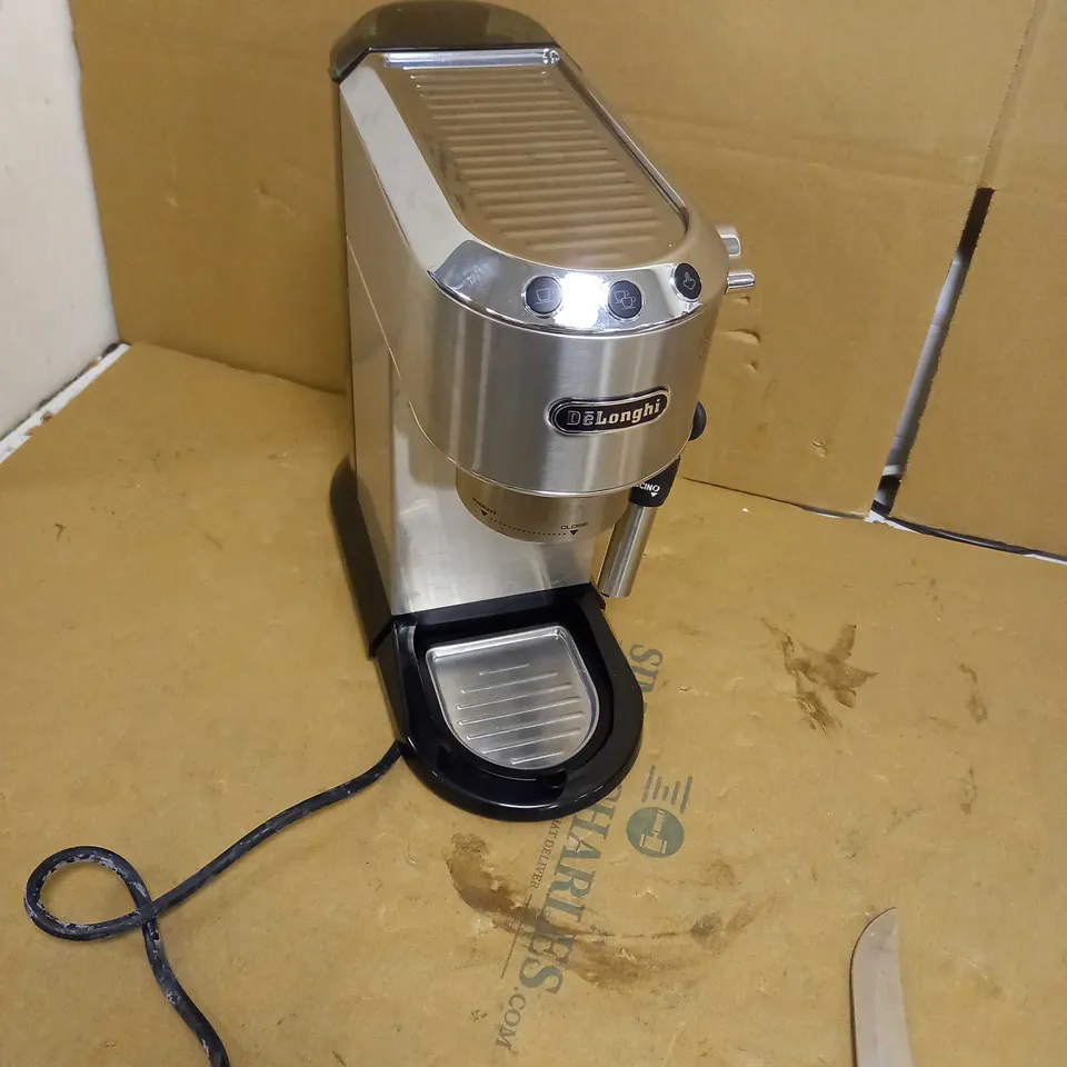 DE'LONGHI DEDICA STYLE TRADITIONAL BARISTA PUMP ESPRESSO MACHINE
