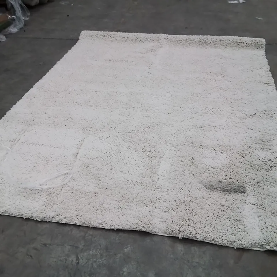 QUALITY DESIGNER AREA RUG - APPROXIMATELY 275X200CM