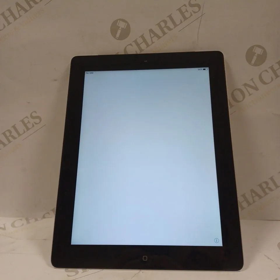 APPLE IPAD 3 WI-FI + CELLULAR IN SILVER