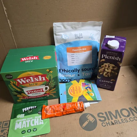 APPROXIMATELY 10 ASSORTED FOOD & DRINK ITEMS TO INCLUDE WELSH BREW TEA, PLENISH CASHEW DRINK, RED CHILLI PUREE, ETC - COLLECTION ONLY