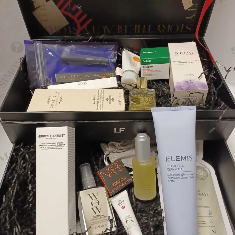 LOOK FANTASTIC THE BEAUTY STORY PRODUCT BUNDLE 