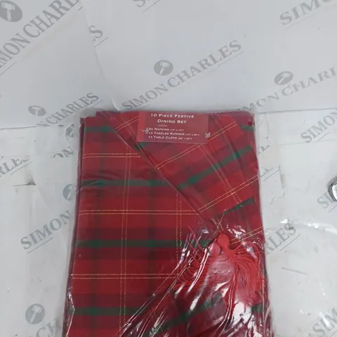 FESTIVE TARTAN TABLE LINEN SET