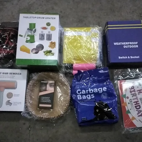PALLET OF 6 BOXES CONTAINING ASSORTED ITEMS INCLUDING TABLETOP DRUM GRATER, PET HAIR REMOVER, HAPPY BIRTHDAY BALLOONS, HALLOWEEN MASK, AIR FRYER LINERS