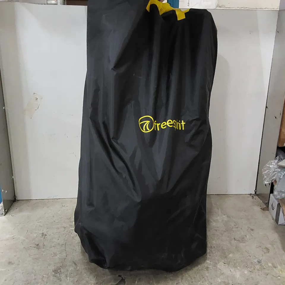 BAGGED FREESPIRIT INFLATABLE PADDLE BOARD SET WITH SEAT AND CARRY BAG (1 BOX)