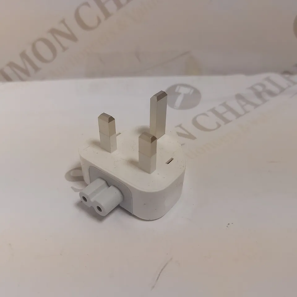 BOX OF APPROX 50 MAGSAFE DUCK HEAD PLUGS