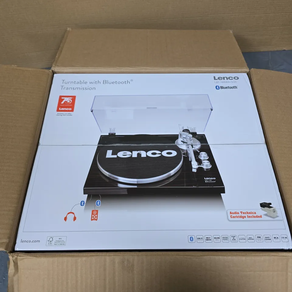 LENCO TURNTABLE WITH BLUETOOTH TRANSMISSION – BOXED