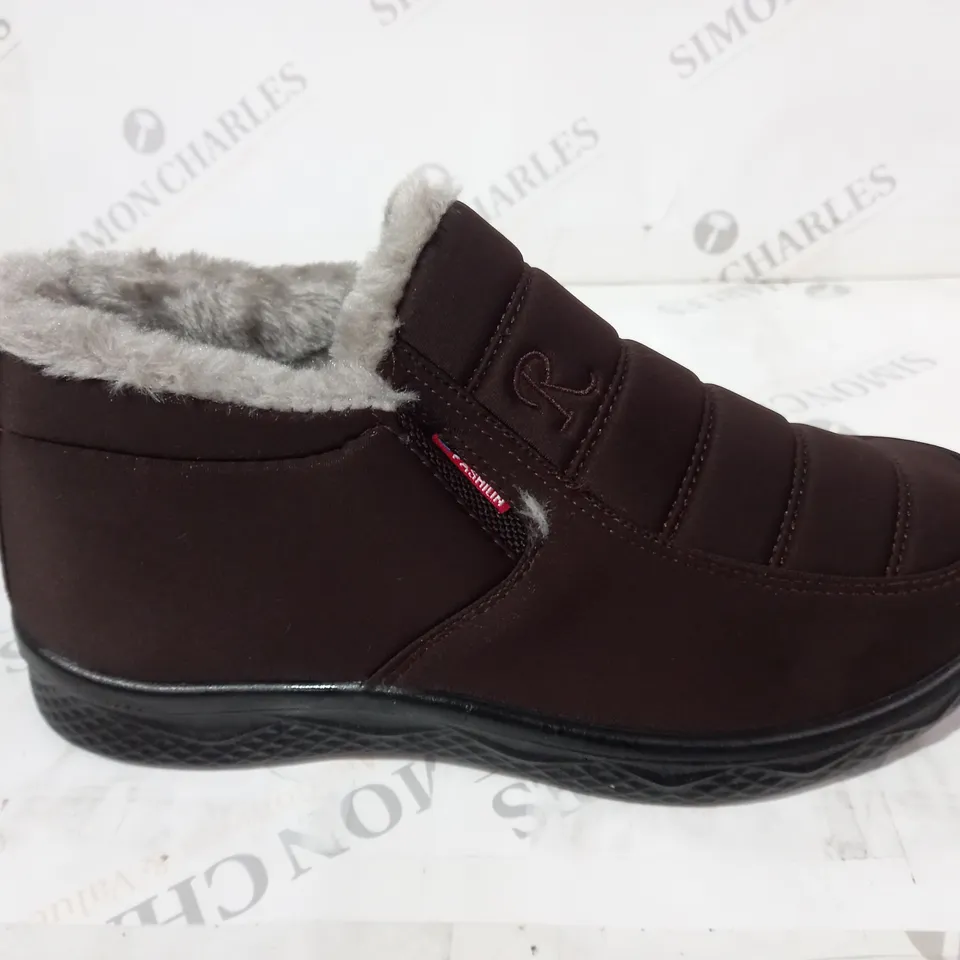 R BROWN FUR LINED BOOT BROWN SIZE 270