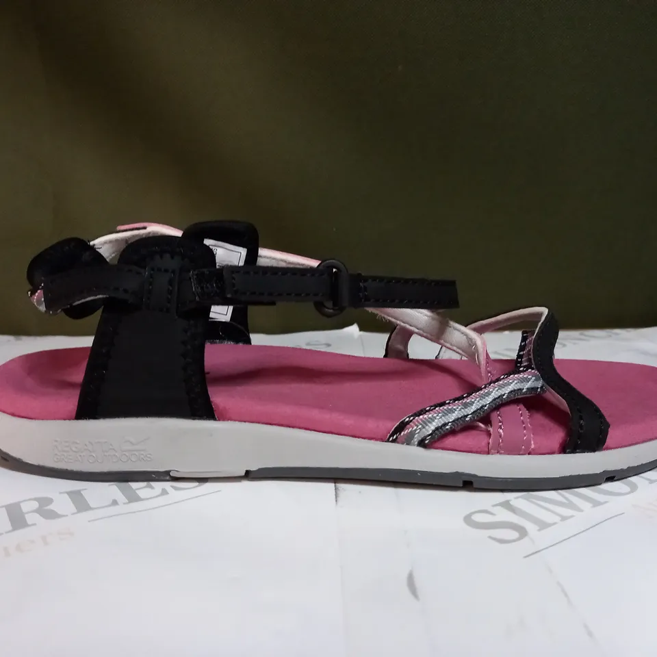 REGATTA LADY ROMA SANDALS SIZE 5