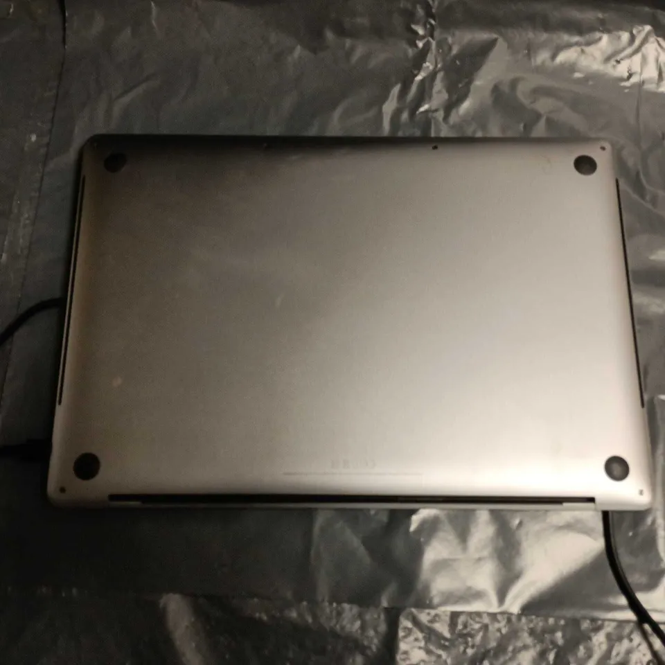 UNBOXED APPLE MACBOOK PRO 13-INCH LAPTOP IN SILVER - A1707