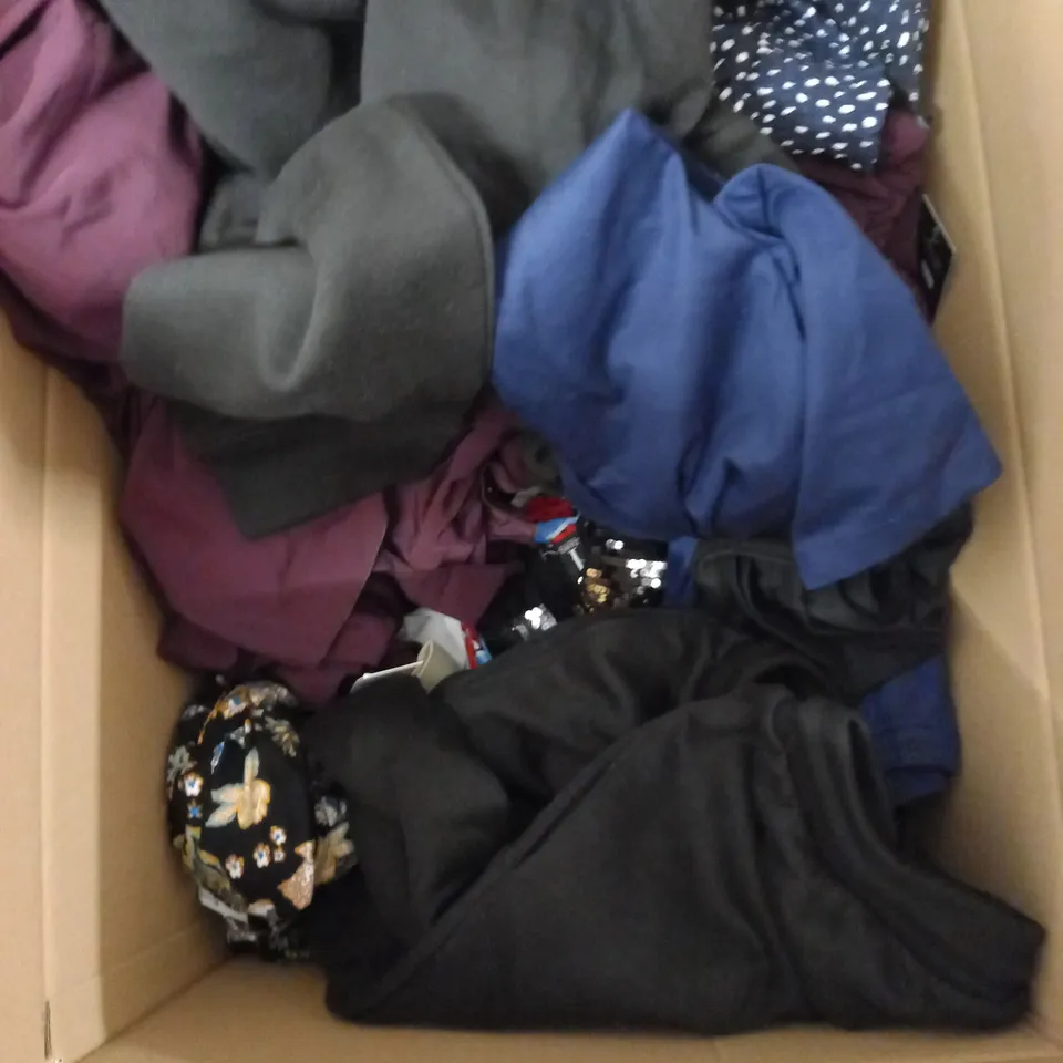 LARGE BOX OF ASSORTED CLOTHING TO INCLUDE M&S, TU MAN AND STRADIVARIUS