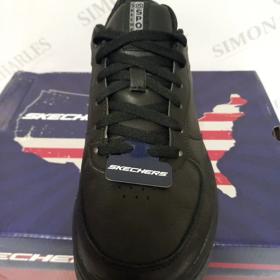 BOXED SKETCHERS SPORT COURT LD00 SIZE 5