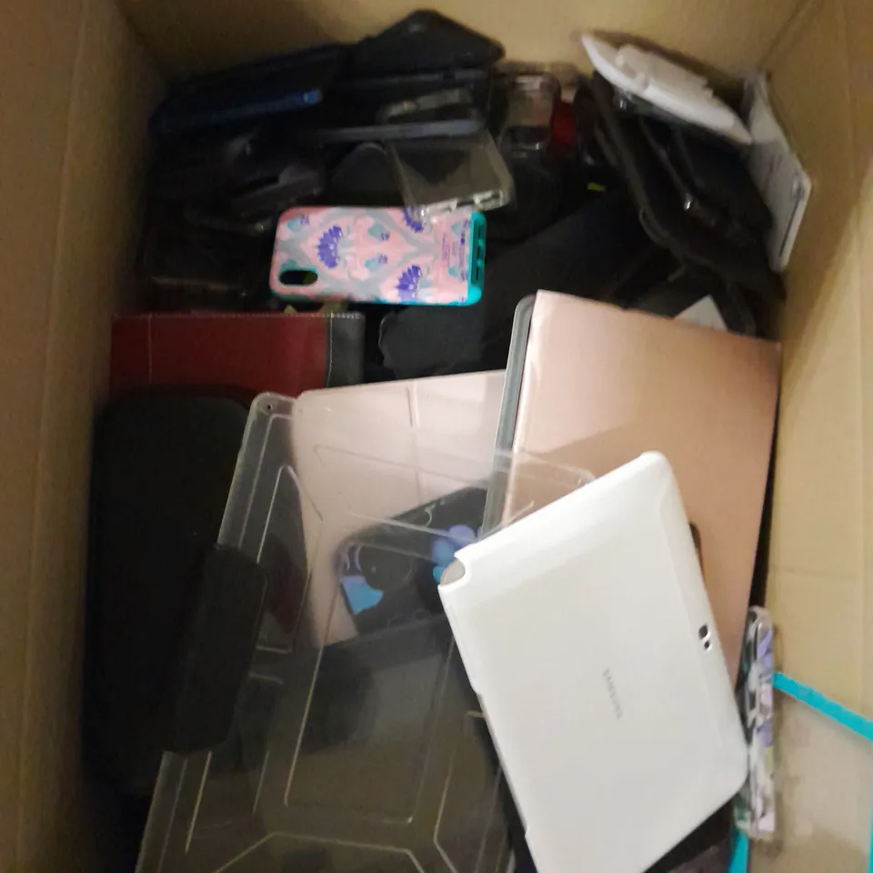 APPROXIMATELY 80 ASSORTED LOOSE SMARTPHONE/TABLET PROTECTIVE CASES FOR VARIOUS MODELS	