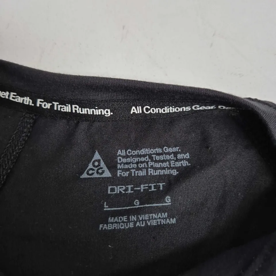 NIKE ACG ALL CONDITIONS GEAR WOMEN'S T‑SHIRT – BLACK (SIZE LG)