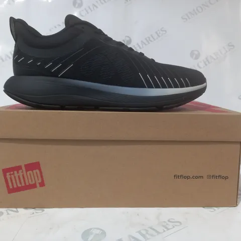 BOXED PAIR OF FITFLOP RUNNER MESH SHOES IN BLACK UK SIZE 6.5