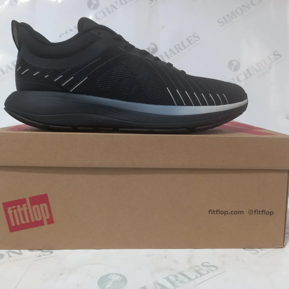 BOXED PAIR OF FITFLOP RUNNER MESH SHOES IN BLACK UK SIZE 6.5