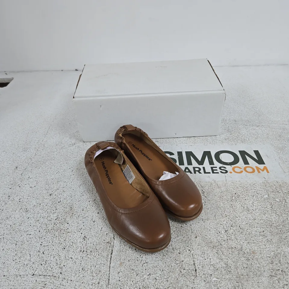 HUSH PUPPIES SKYLAR BALLERINA FLATS – TAN, UK5 (US7)