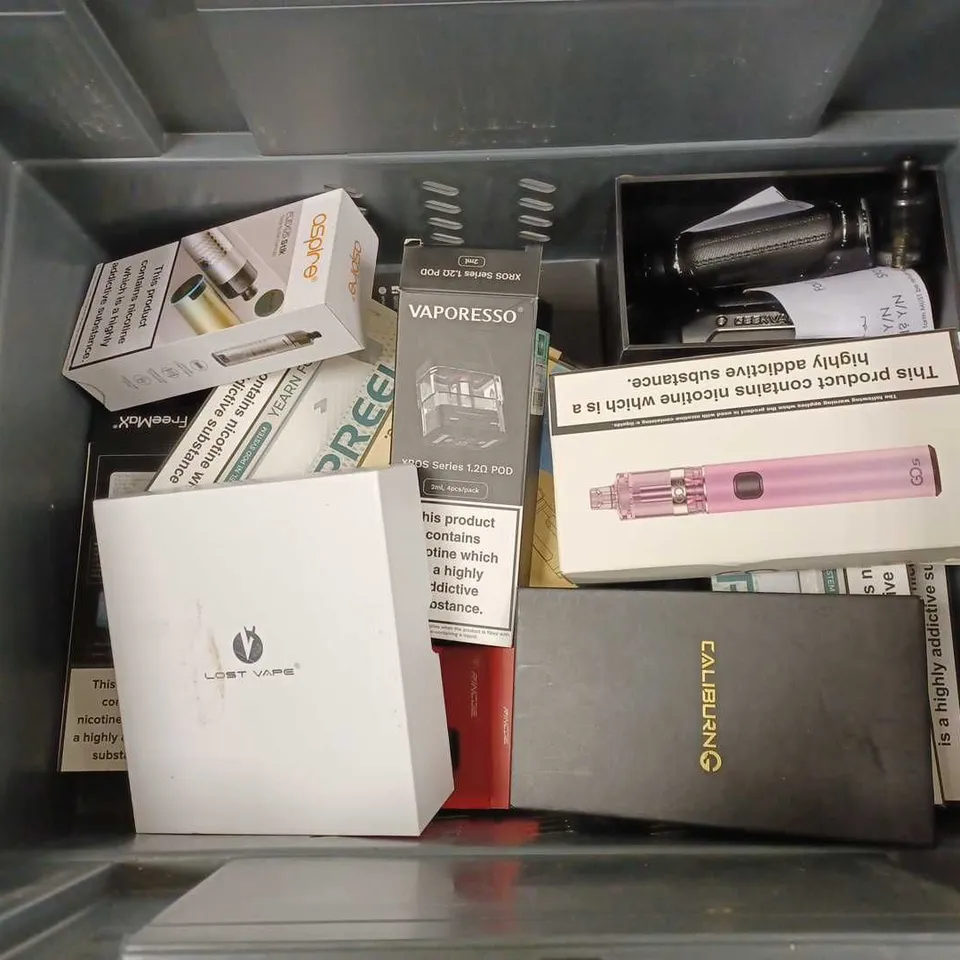 LOT OF APPROX 10 ASSORTED VAPES TO INCLUDE - ASPIRE FLEXUS STICK - LOST VAPE KIT - CALIBURN UWELL ECT