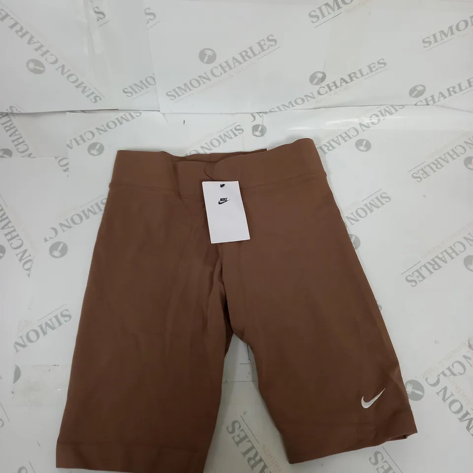 NIKE CASUAL TRAINING SHORTS SIZE S