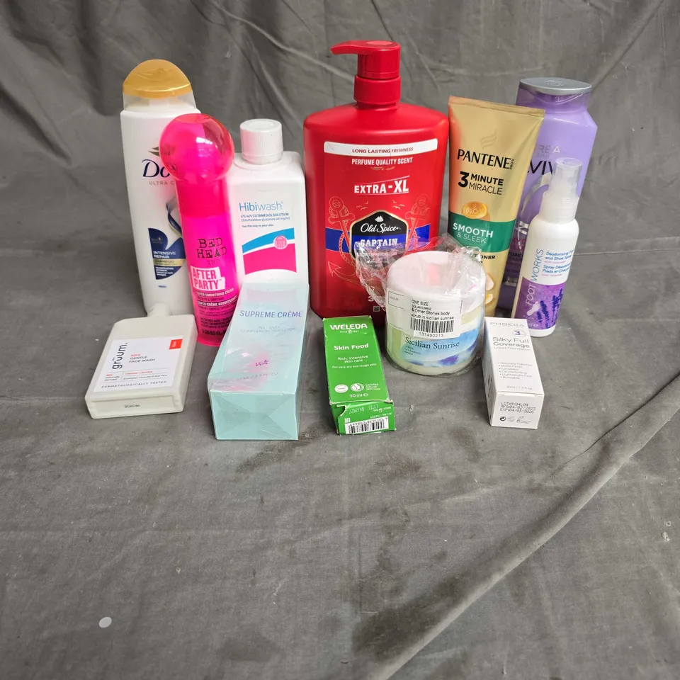 APPROXIMATELY 20 ASSORTED HEALTH & BEAUTY PRODUCTS TO INCLUDE - DOVE SHAMPOO - OLD SPICE 3 IN 1 WASH - PANTENE 3 MINUTE MIRACLE CONDITIONER - ETC
