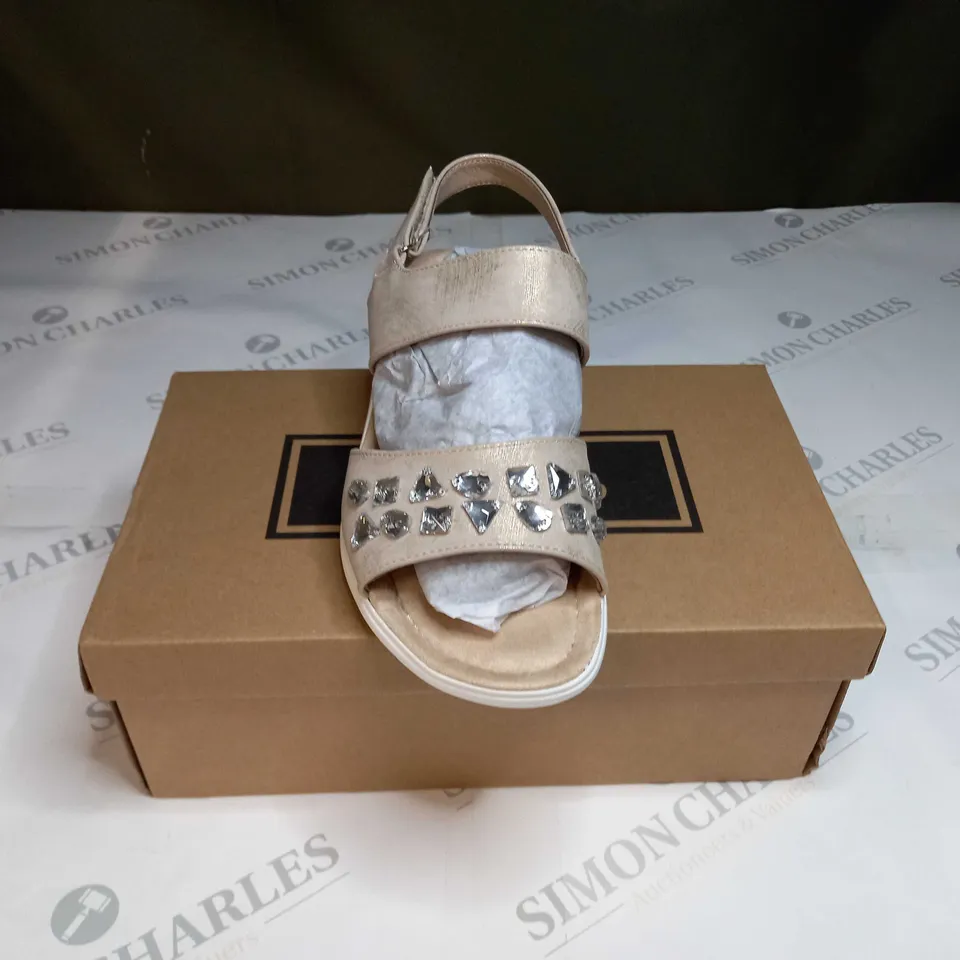 BOXED PAIR OF CUSHION-WALK EMBELLISHED STRAPPY SANDALS IN GOLD - 7