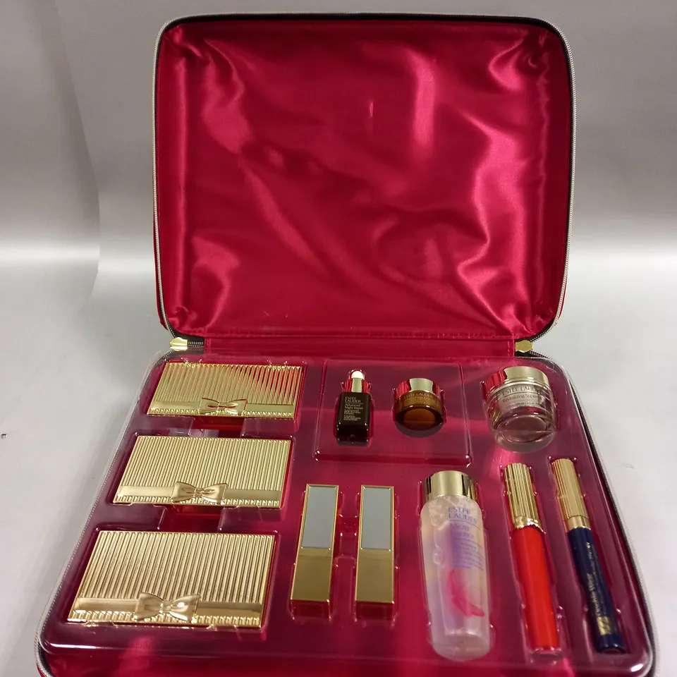 ESTEE LAUDER MAKE-UP BOX 