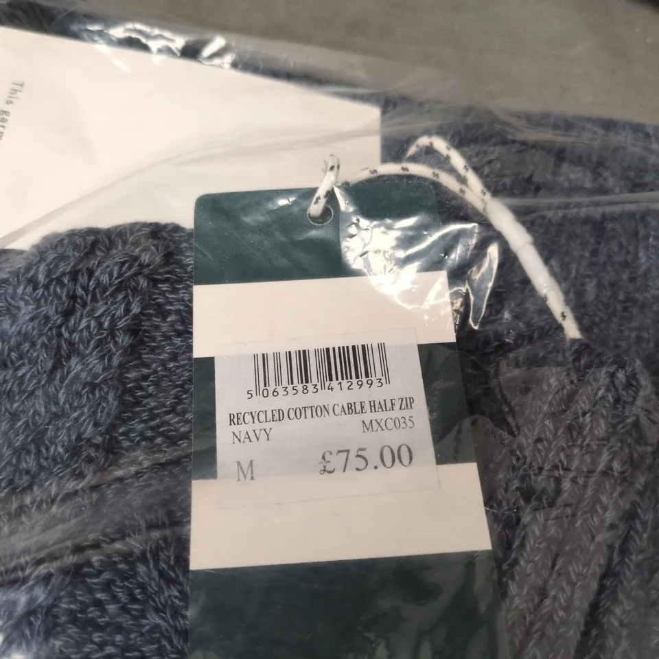 BAGGED CREW CLOTHING COMPANY CABLE HALF ZIP TOP MEDIUM