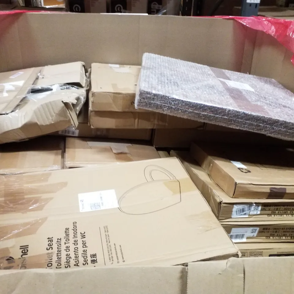 PALLET CONTAINING ASSORTED PRODUCTS INCLUDING ROLLER BLIND, 2M TELESCOPIC POLE, TOILET SEATS & 4-TIER METAL SKIRT HANGERS