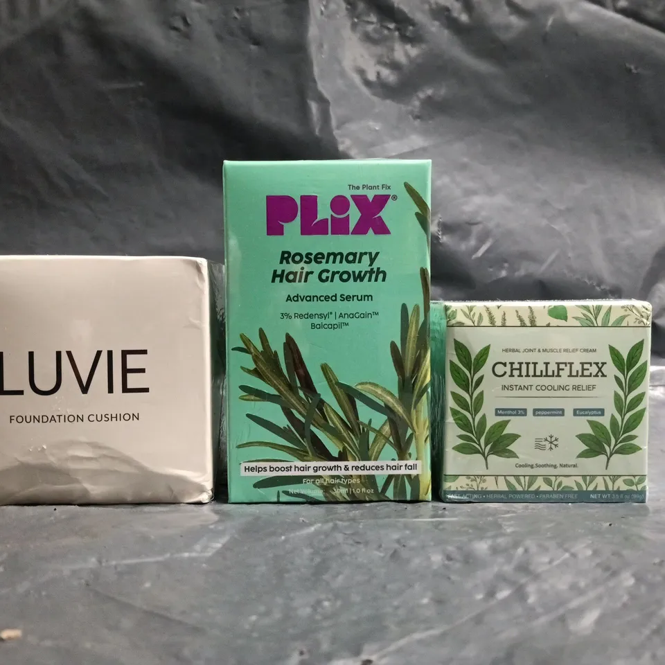 APPROXIMATELY 18 ASSORTED COSMETIC ITEMS TO INCLUDE LUVIE, PLIX, ETC - COLLECTION ONLY