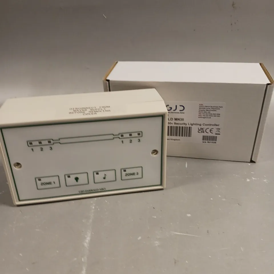 BOXED EMERALD 3000 MK3 LIGHTING CONTROLLER 