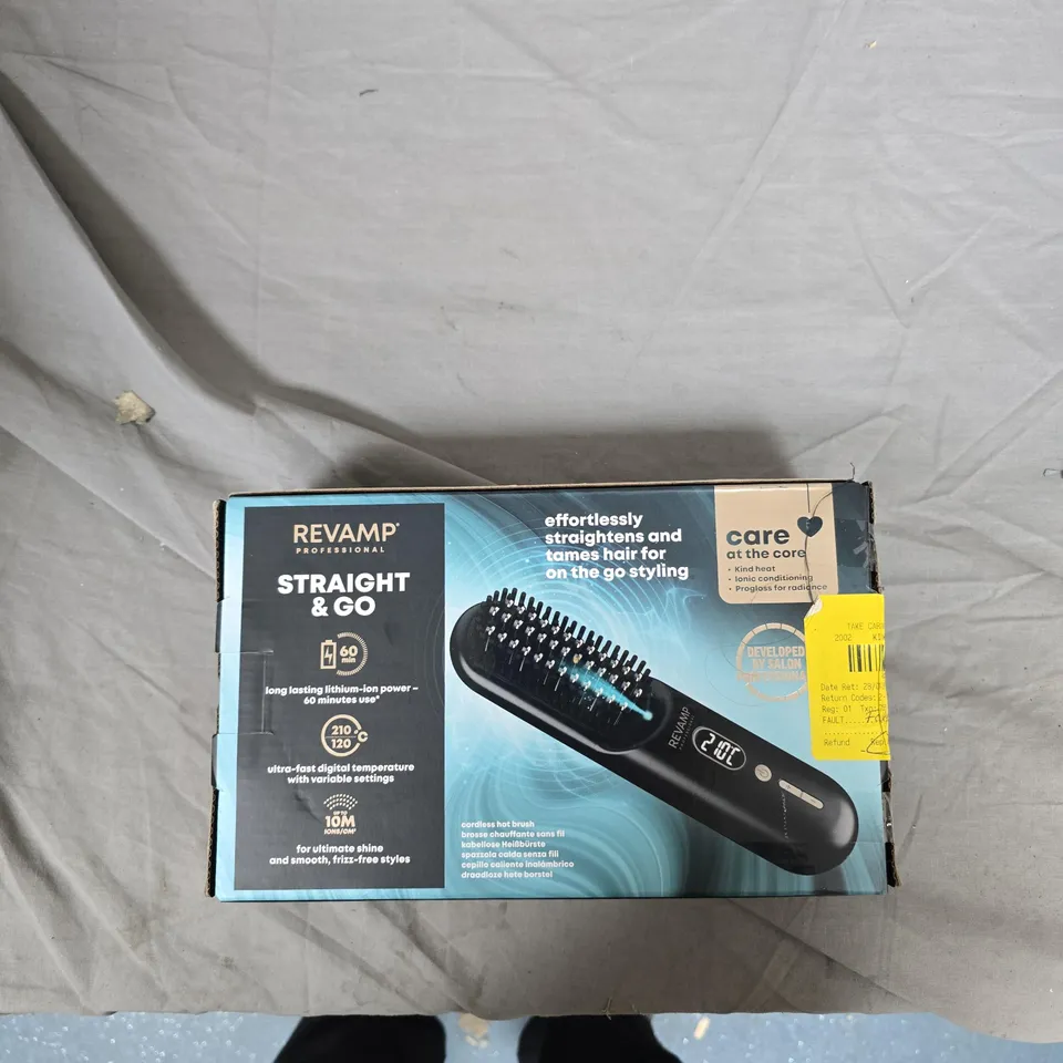 REVAMP STRAIGHT & GO CORDLESS HAIR STRAIGHTENING BRUSH