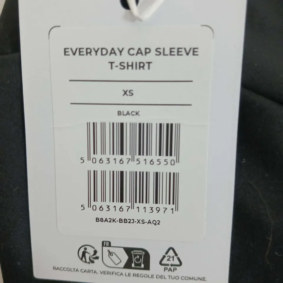 GYM SHARK EVERYDAY CAP T SHIRT BLACK SIZE XS