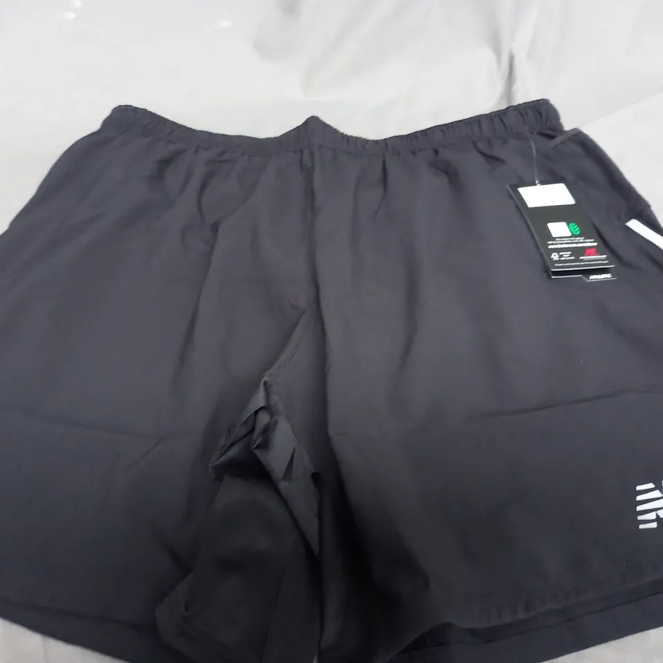 NEW BALANCE IMPACT 7 SHORTS IN BLACK - LARGE