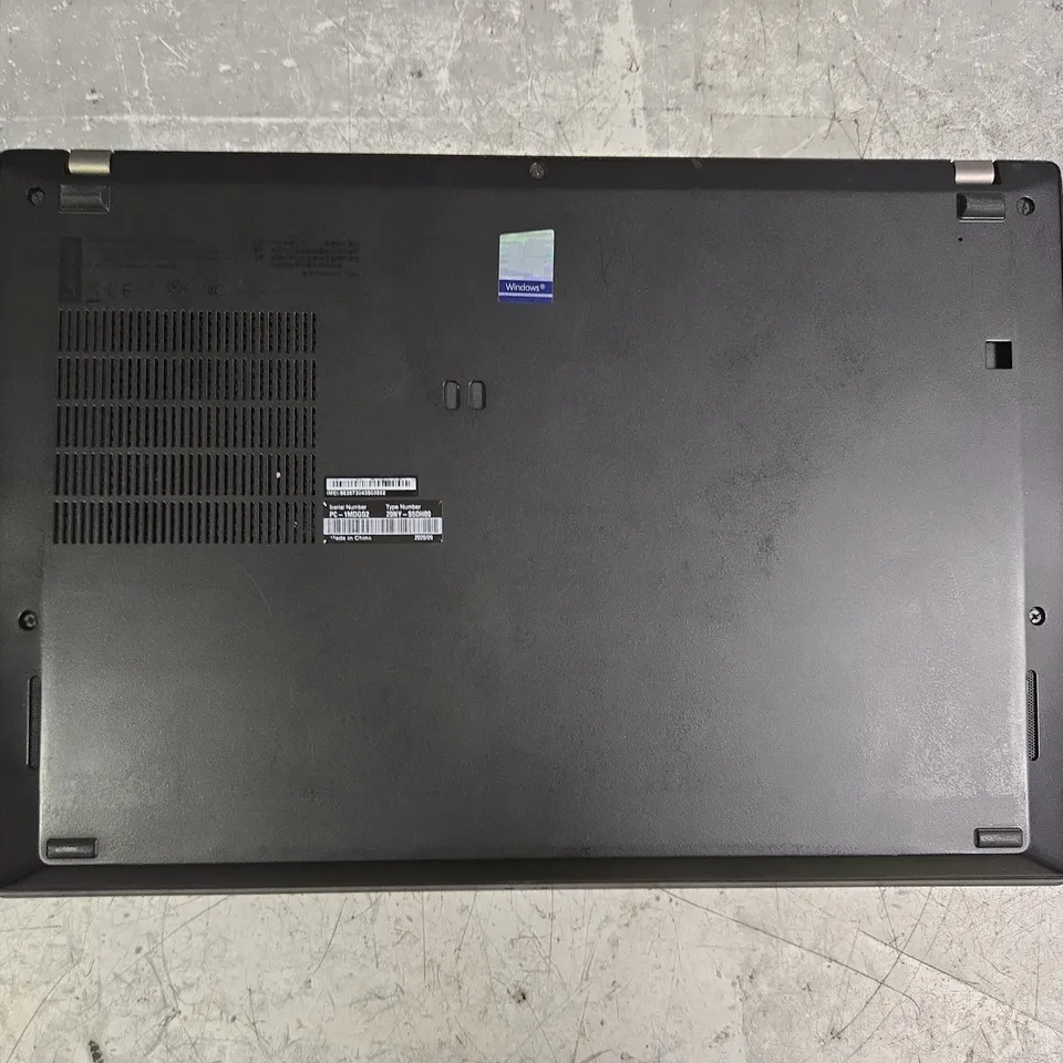 LENOVO THINKPAD T490S LAPTOP IN BLACK