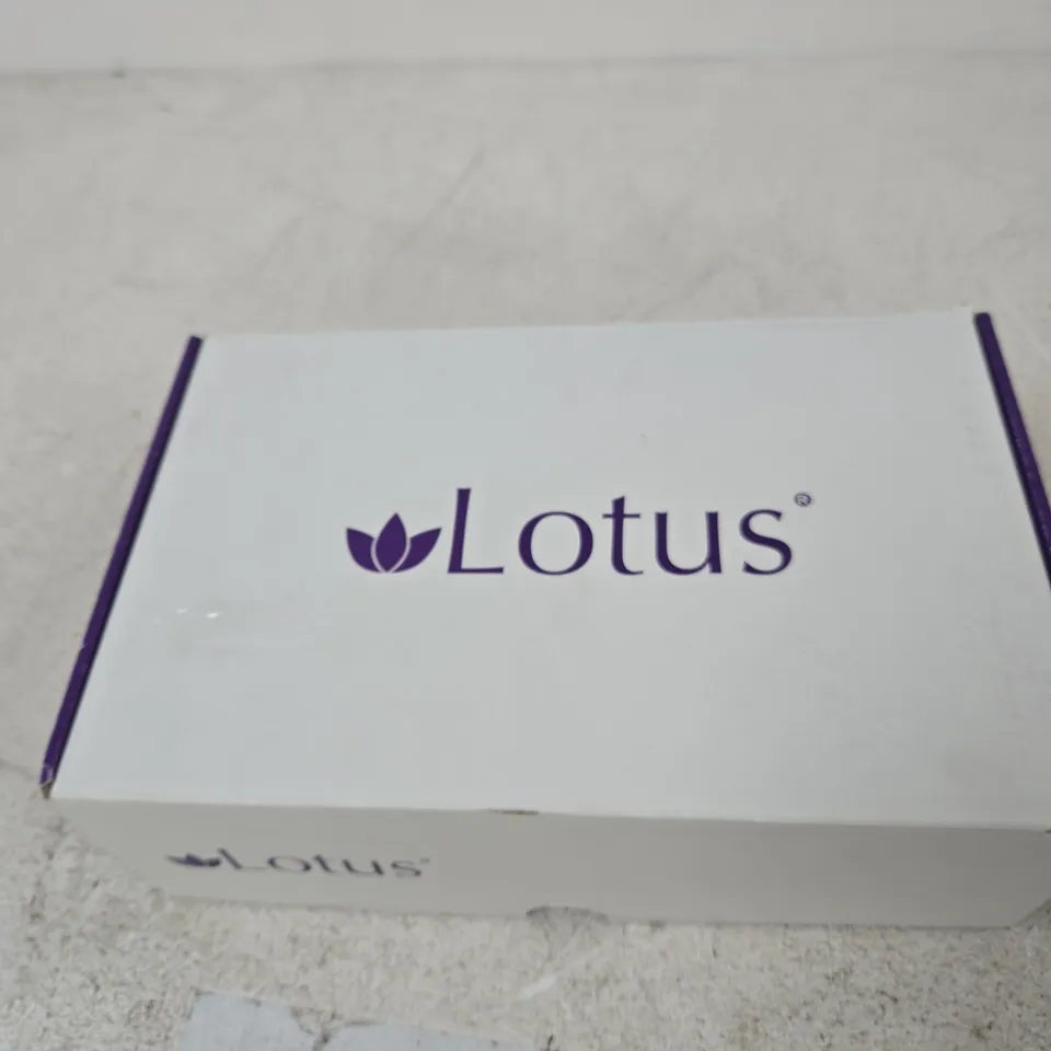 UK 4 LOTUS RIMINI SAGE LEATHER TRAINERS – EU 37