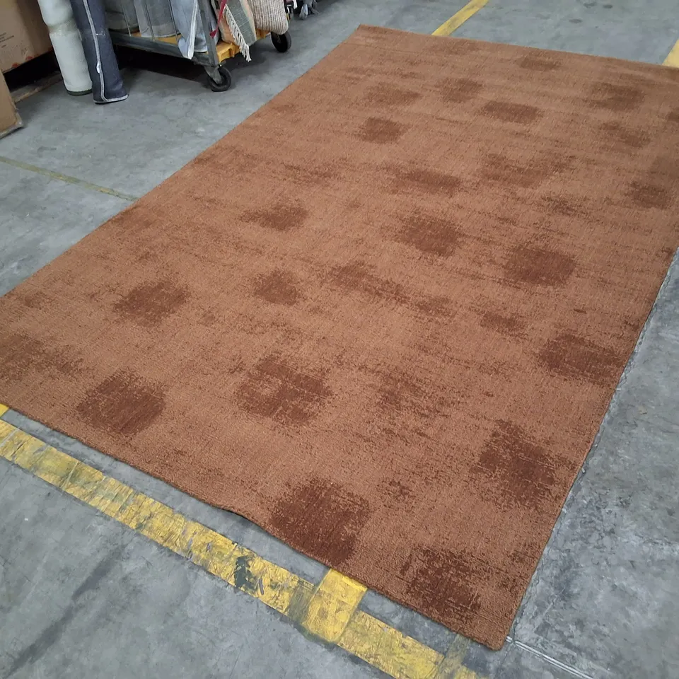 Tip Sheared Rug – The Origin of Colour (Natural History Museum x Dunelm), 200 × 290 cm, Brownish Red