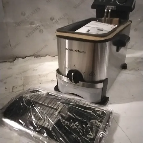 BOXED MORPHY RICHARDS FILTER PRO STAINLESS STEEL 3L DEEP FAT FRYER 
