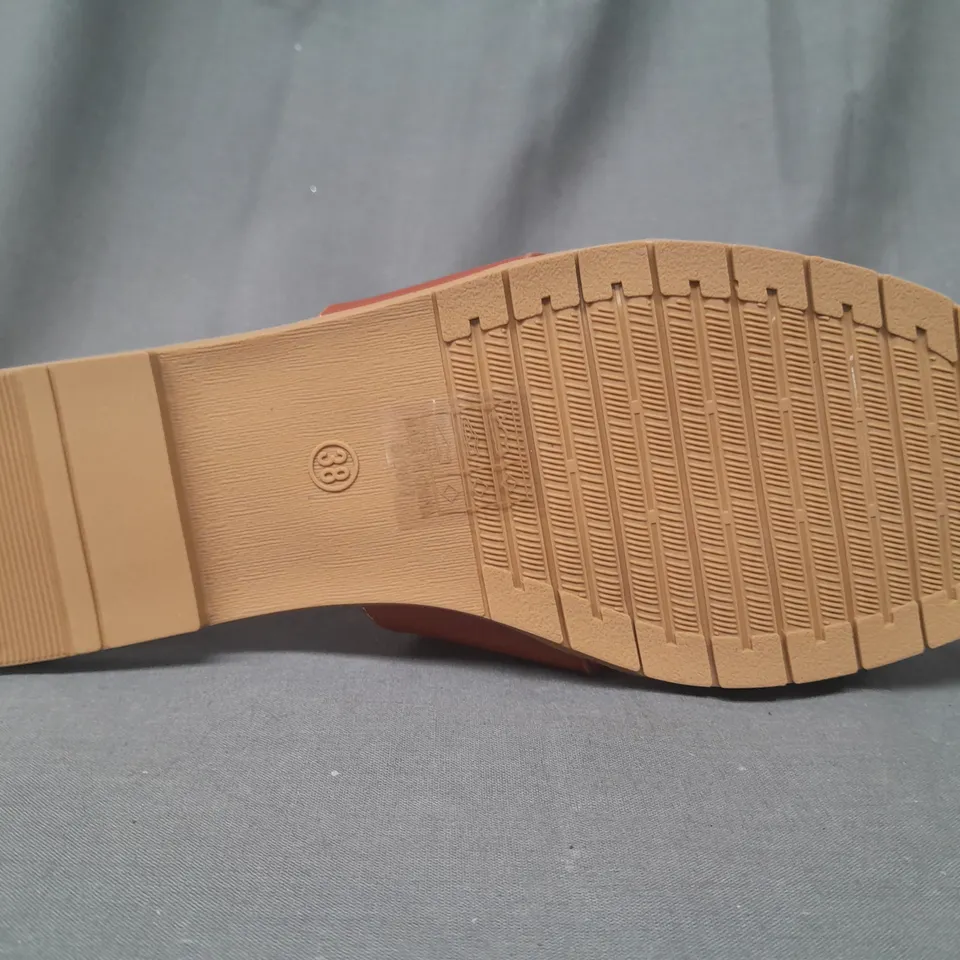 BOXED PAIR OF WHERE'S THAT FROM OPEN TOE FLAT SLIDERS IN BROWN UK SIZE 5