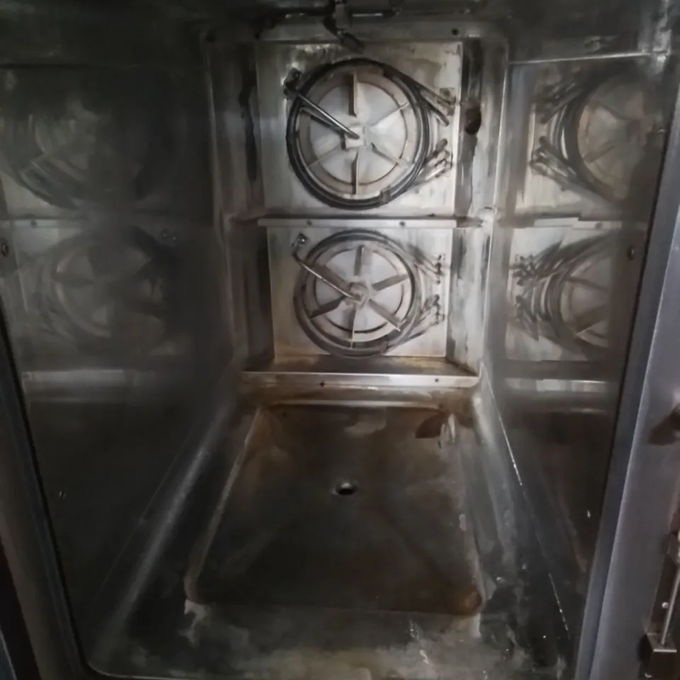 VENIX COMMERCIAL TOUCH SCEEN DISPLAY CATERING OVEN, MODEL: SM07TCK.2