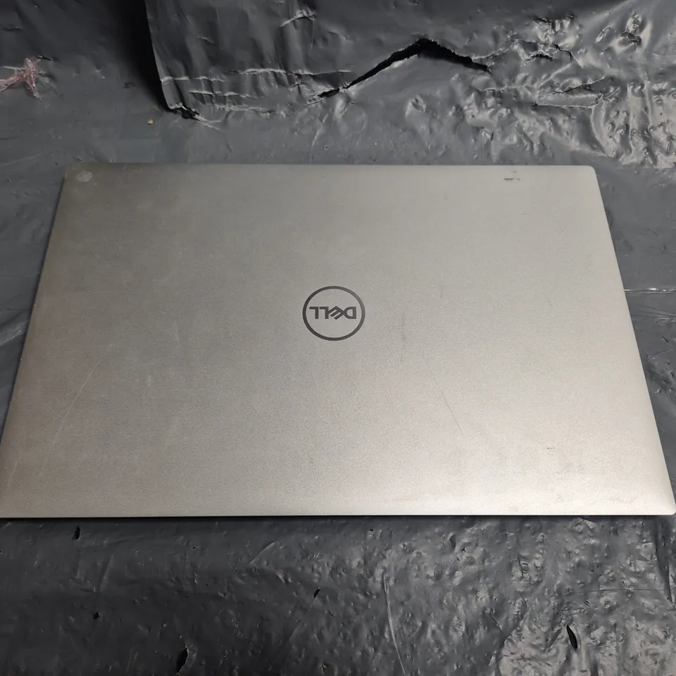 DELL XPS LAPTOP - MODEL UNSPECIFIED