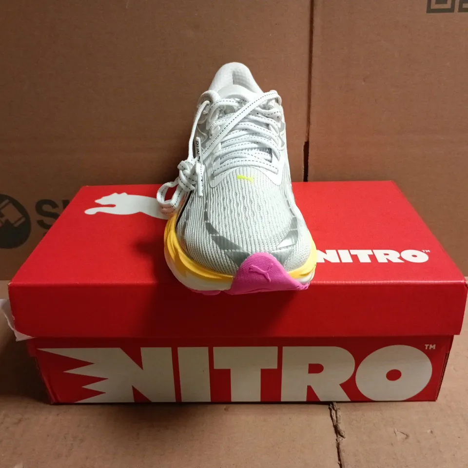 BOXED PAIR OF PUMA VELOCITY NITRO 4 TRAINERS IN WHITE/GLOWING RED-PINK SIZE UK 3.5