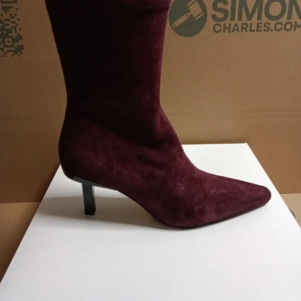 BOXED PAIR OF & OTHER STORIES WOMEN'S BURGUNDY SUEDE ANKLE BOOTS – UK 4 